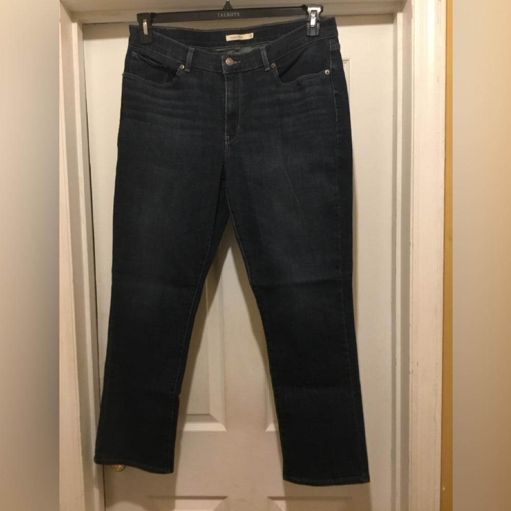 Levi Classic Straight Jeans